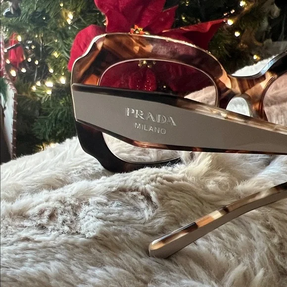 Prada Tortoiseshell and Cream Sunglasses /prescription lens - Picture 2 of 9